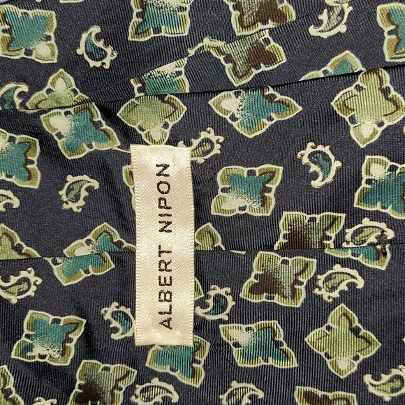 Albert Nipon Men's Tie - Picture 3 of 4